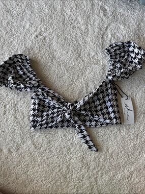 Skin by Same Black & White Houndstooth Tie-Front Bikini Top